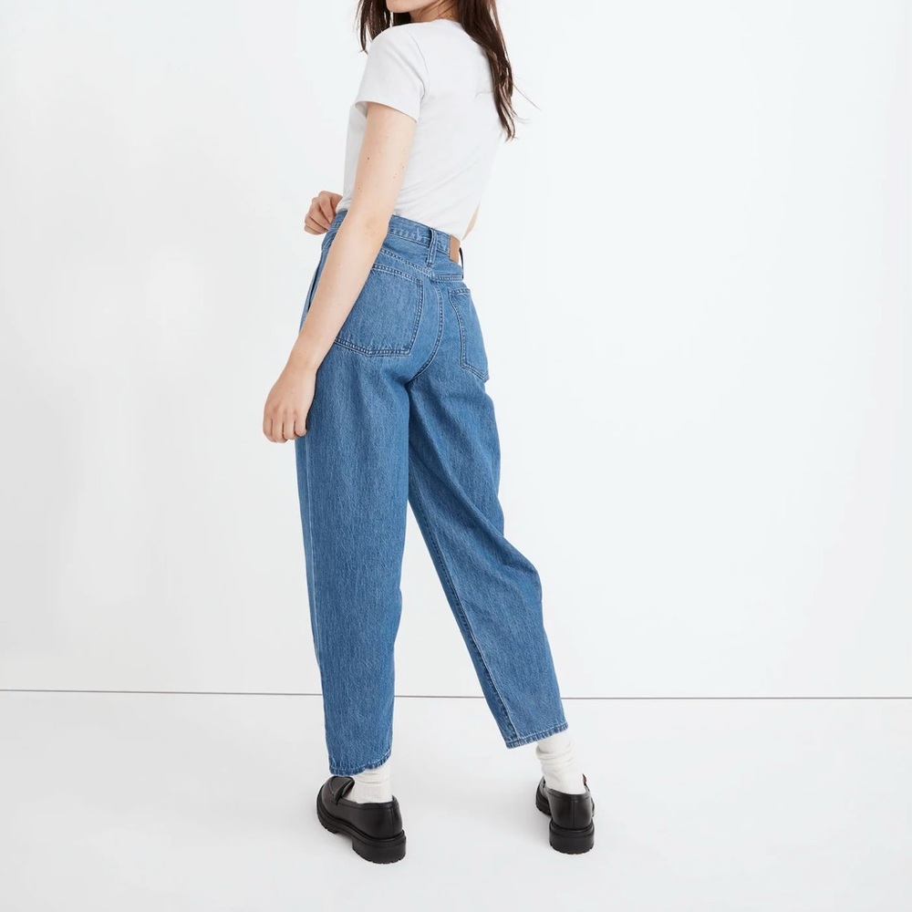 Madewell Tapered Yoke Jeans in Steinbeck Wash - comfort stretch - Picture 4 of 12